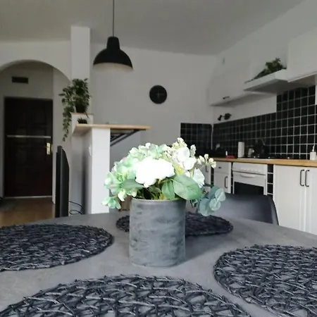 Gabrielle Apartman شقة *
